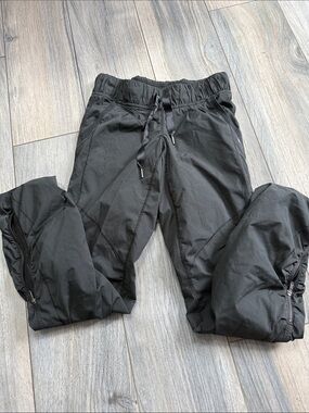 lululemon athletica Lined Dance Studio with Ankle Zips Size 4